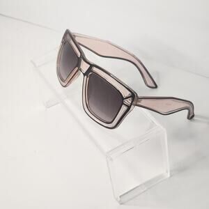Women's sunglasses style 2006